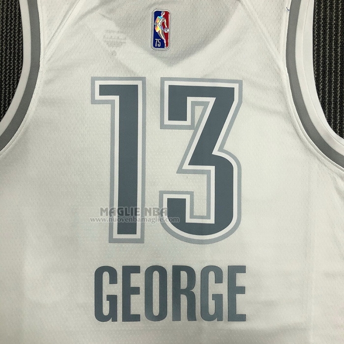 Maglia
 Paul George NO 13 Oklahoma City Thunder Citta
 2021-22 Bianco
